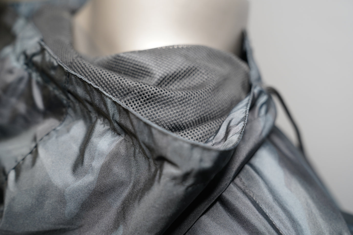 Men's Lightweight Windbreaker