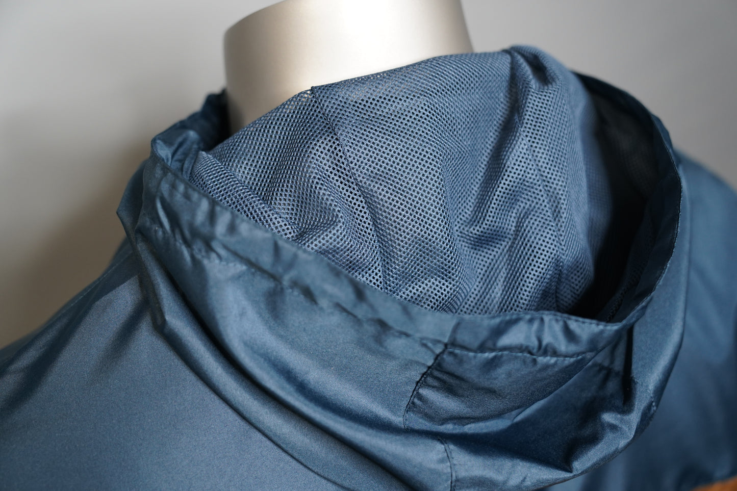 Men's Lightweight Windbreaker